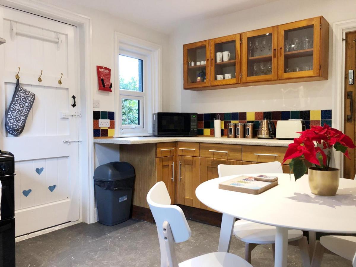 Summer Breeze. 3-Bed Apartment Close To The Beach Bournemouth Exteriér fotografie